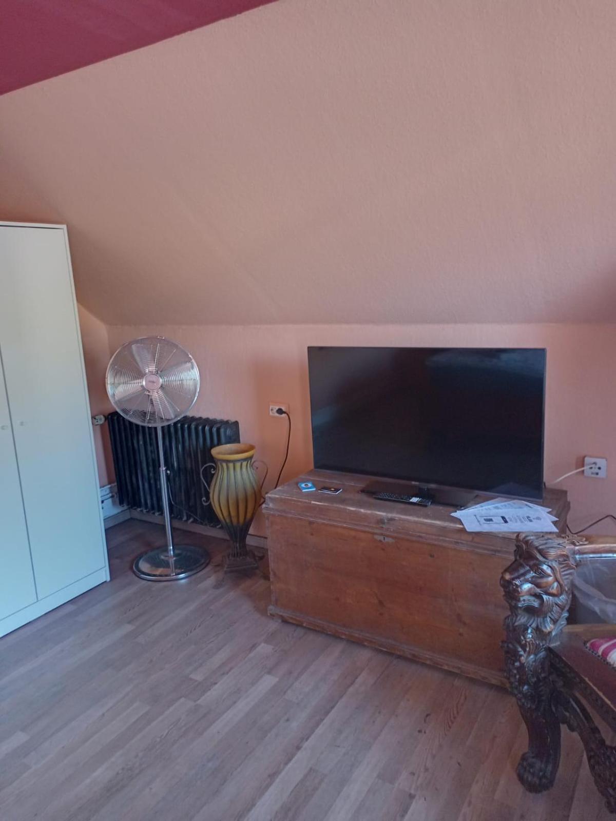 Zentrale Doppelbettzimmer Nordenham Exterior foto