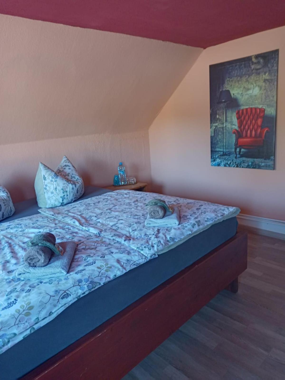 Zentrale Doppelbettzimmer Nordenham Exterior foto